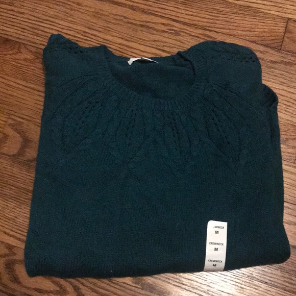 Green Sweater - Picture 2 of 3